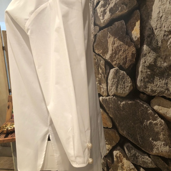 Open back classic white blouse with stand up - Picture 3 of 6